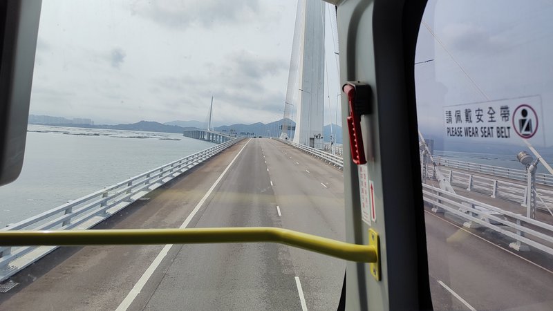 是靠左行驶
